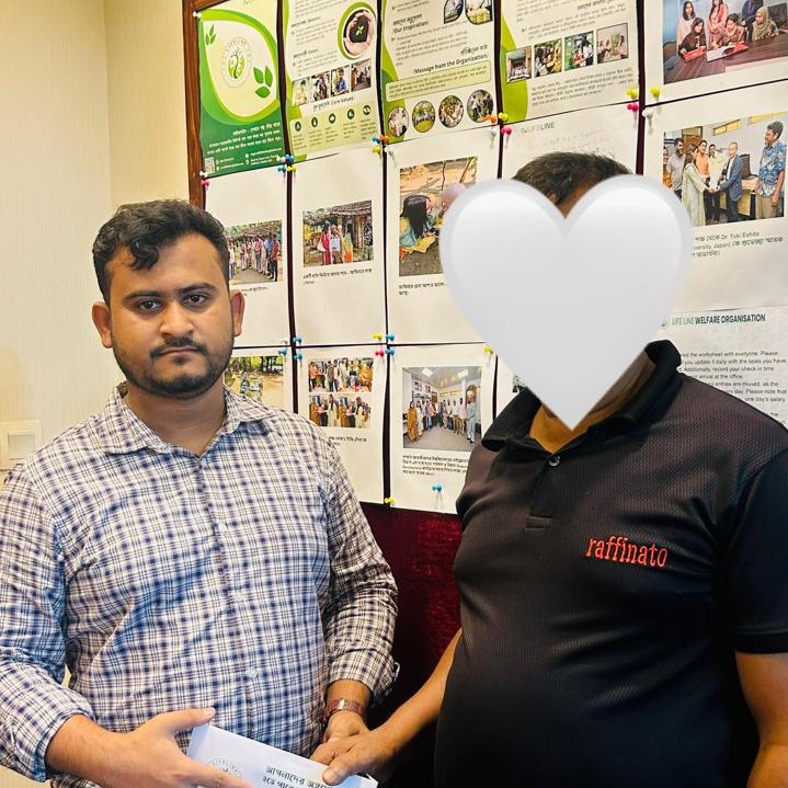 পাবনা জেলার বাসিন্দা শাহিনুর আলম শাহিন এর কন্যার বিবাহ উপলক্ষে নগদ অর্থ সহায়তা প্রদান করা হয়েছে